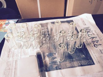 中空圆筒形铅玻璃